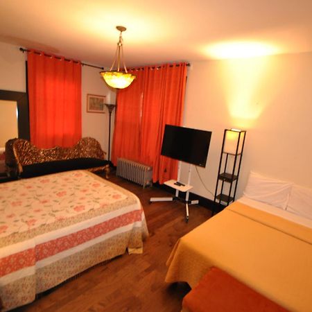 Ewr Airport Multilevel Guest House Room With 2-3 Beds Newark Luaran gambar